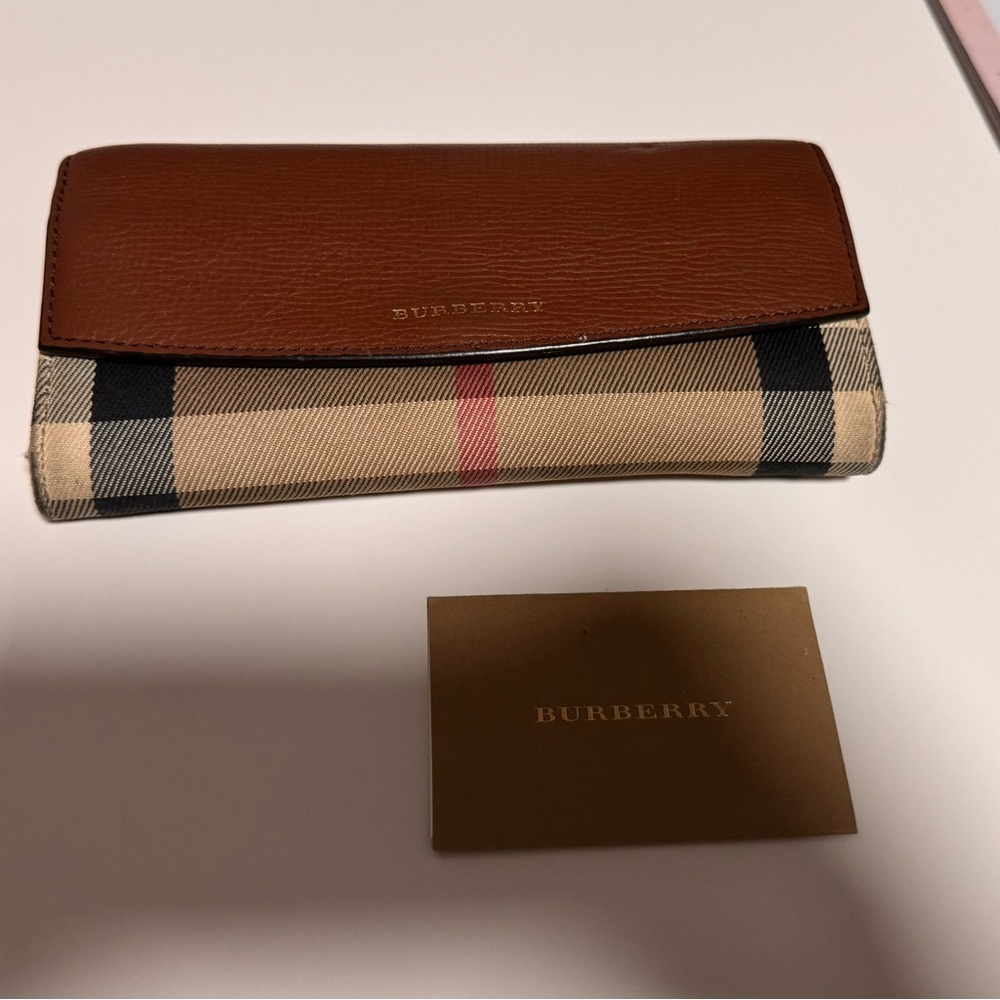Authentic Burberry Calfskin House Check Porter Continental Wallet Brown